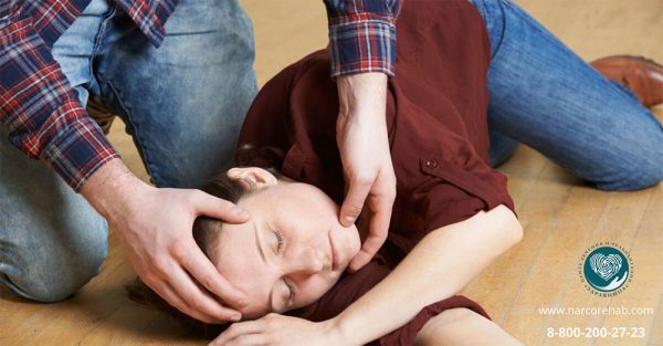 Главная / Статьи / Как помочь наркозависимому при передозировке?