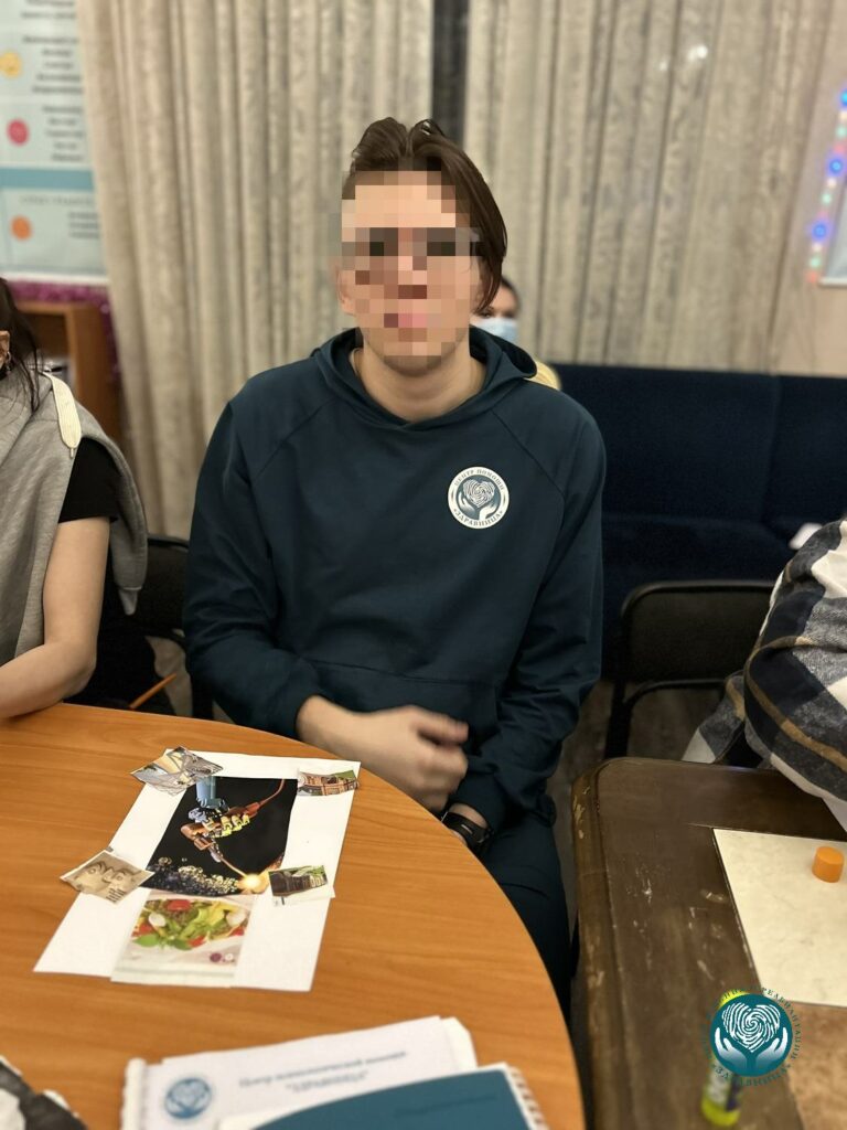 создание коллажа потребностей