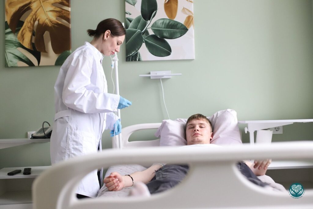 Постановка капельницы при алкогольной интоксикации под контролем врача-нарколога