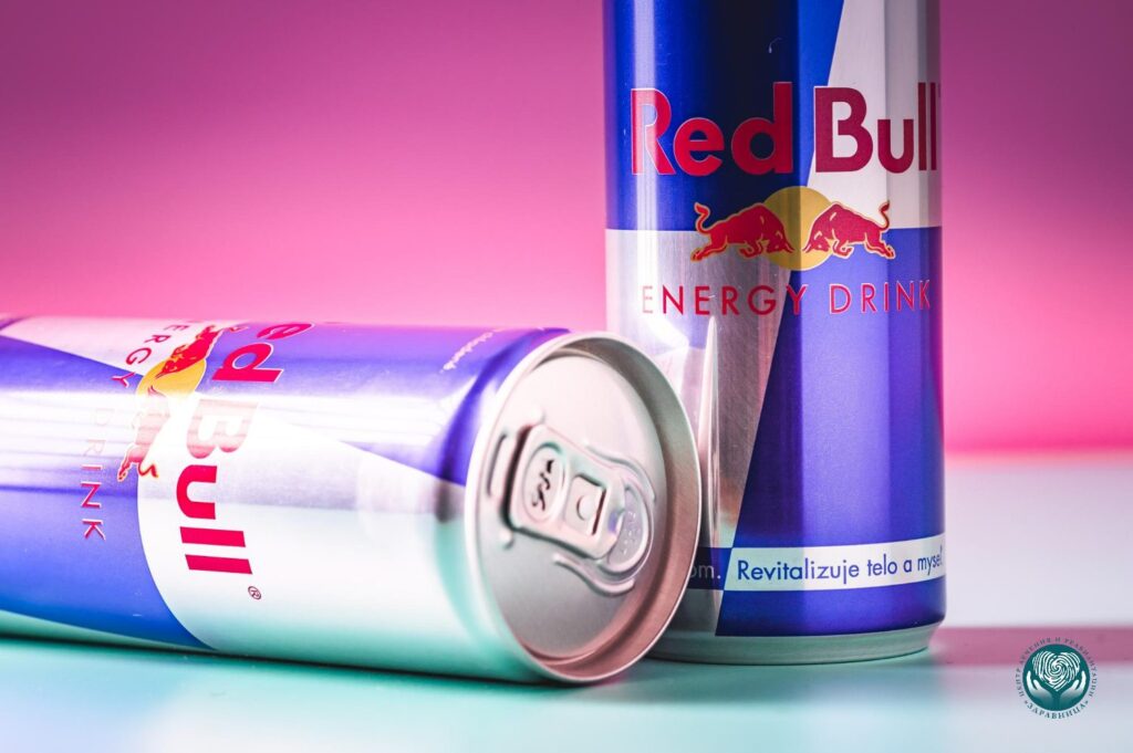 Почему кофеин опаснее в энергетиках